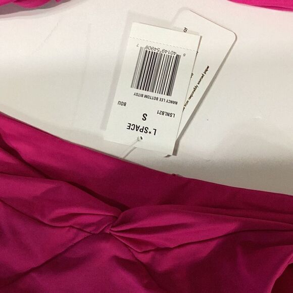 New. L*SPACE Pink D-cup bikini set. D-cup/small. Retails $209 - Picture 13 of 13